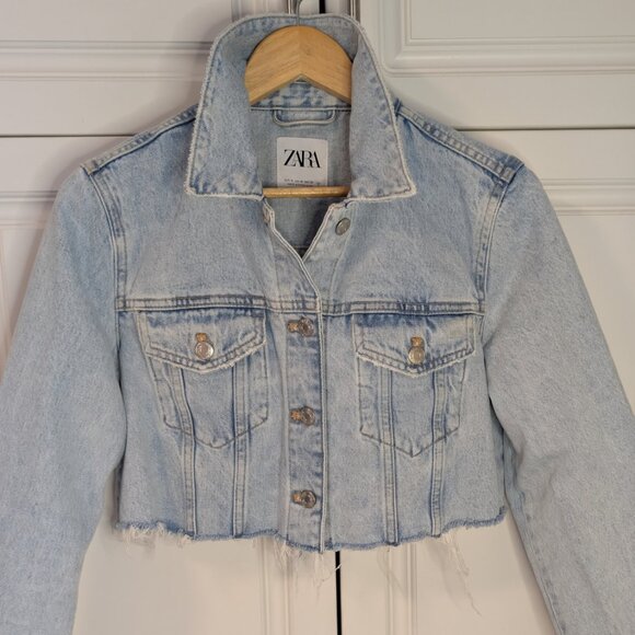 Zara Jackets & Blazers - Zara Cropped Distressed Denim Jacket Raw Hem Casual Chic Street Style | Size M